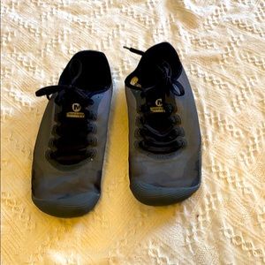 Vapor Globe 4 minimalist barefoot running shoe